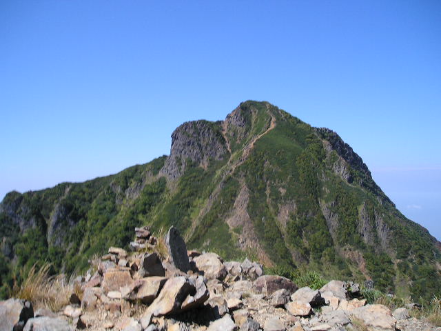 中岳山頂